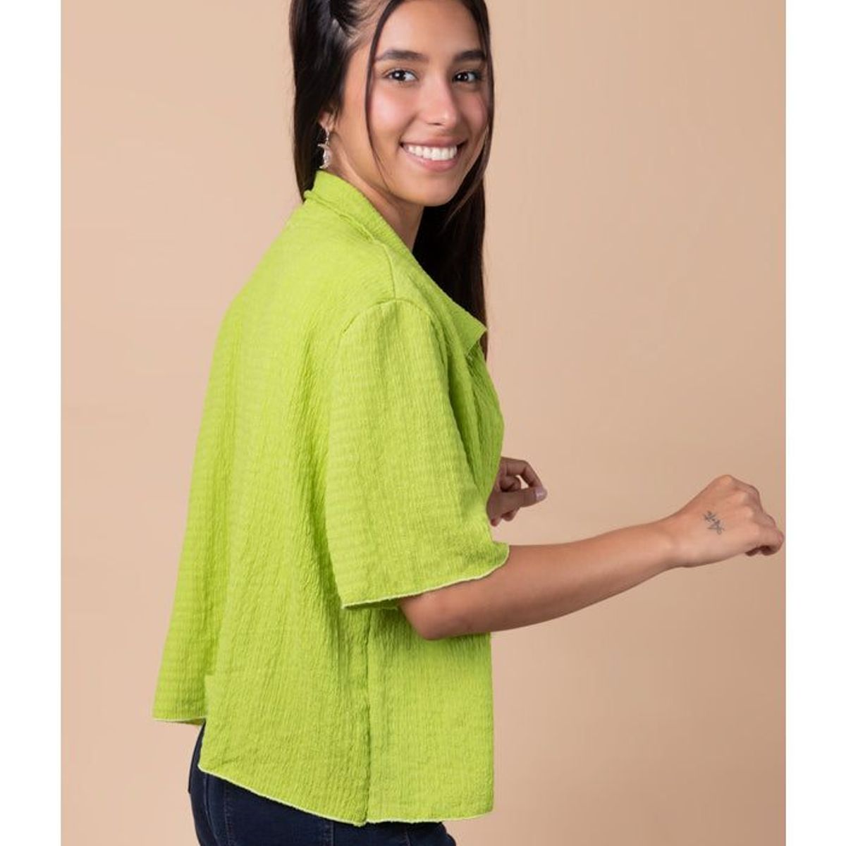 NEBULA - Blusa Yanixa - Verde Limo.