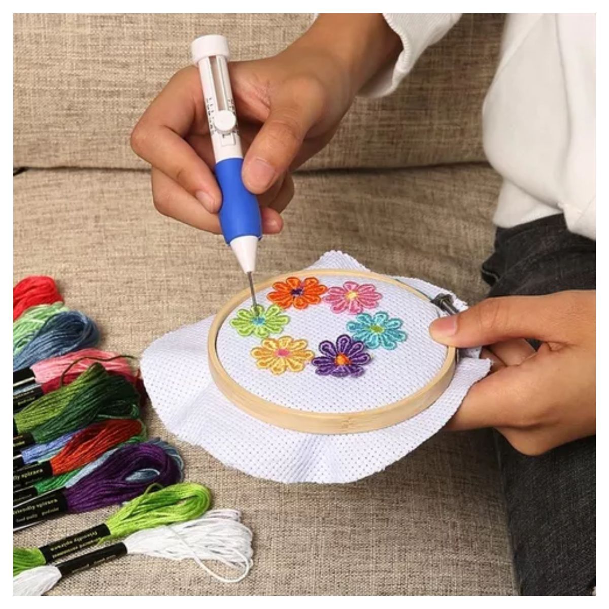 GENERICO - Aguja Mágica Skc + 50 Hilos De Bordar