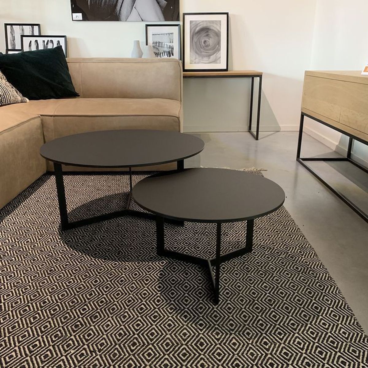 GENERICO - Mesa de Centro Yang Negro FYA