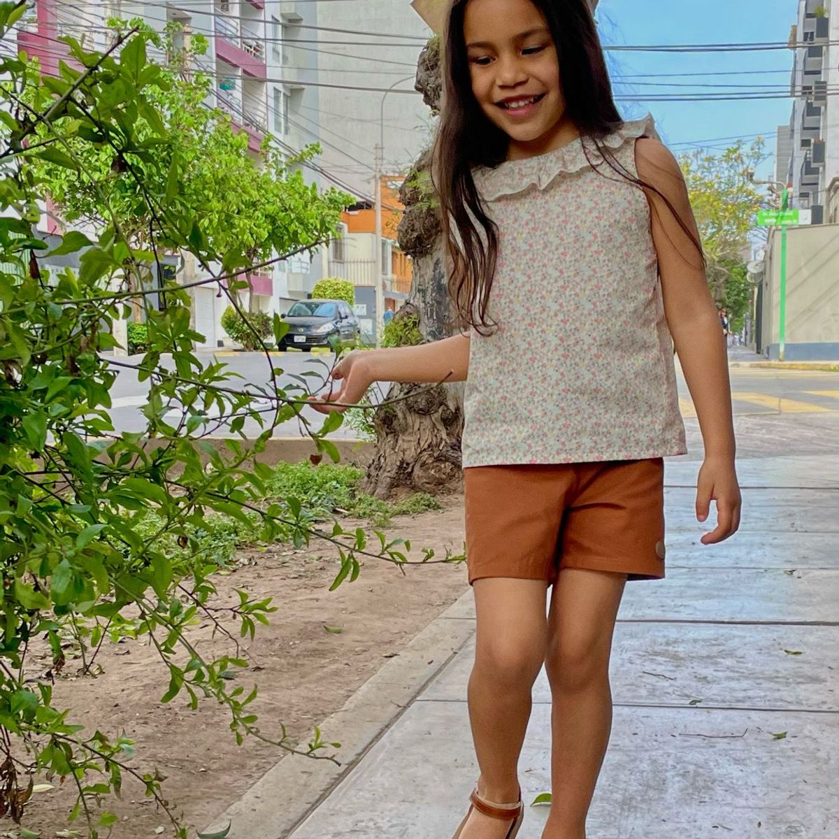 VALU MODA INFANTIL - Short y Blusa Floreada para niña