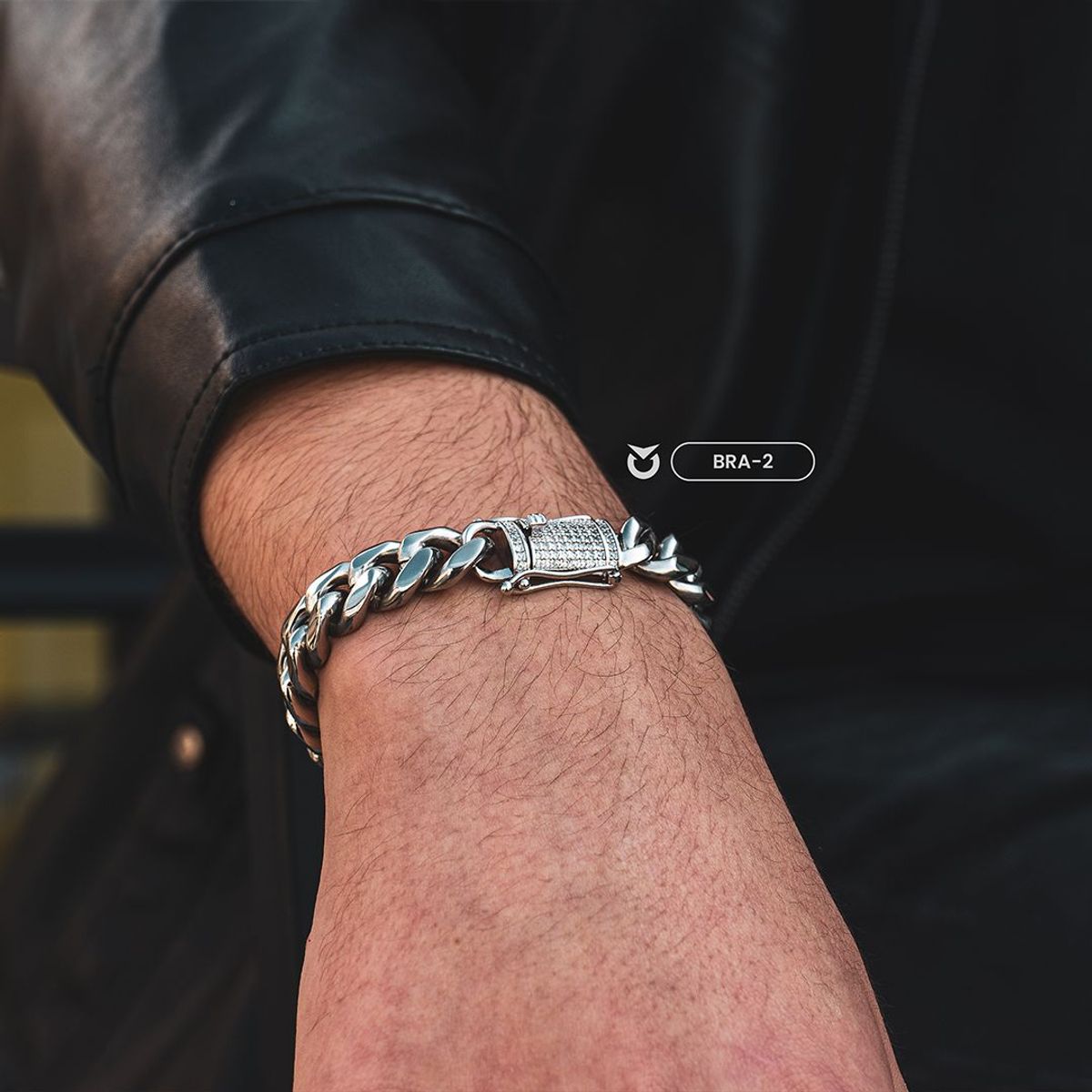 CLOCK PERU - Brazalete de Hombre en Acero Inoxidable Plateado  BRA-2L