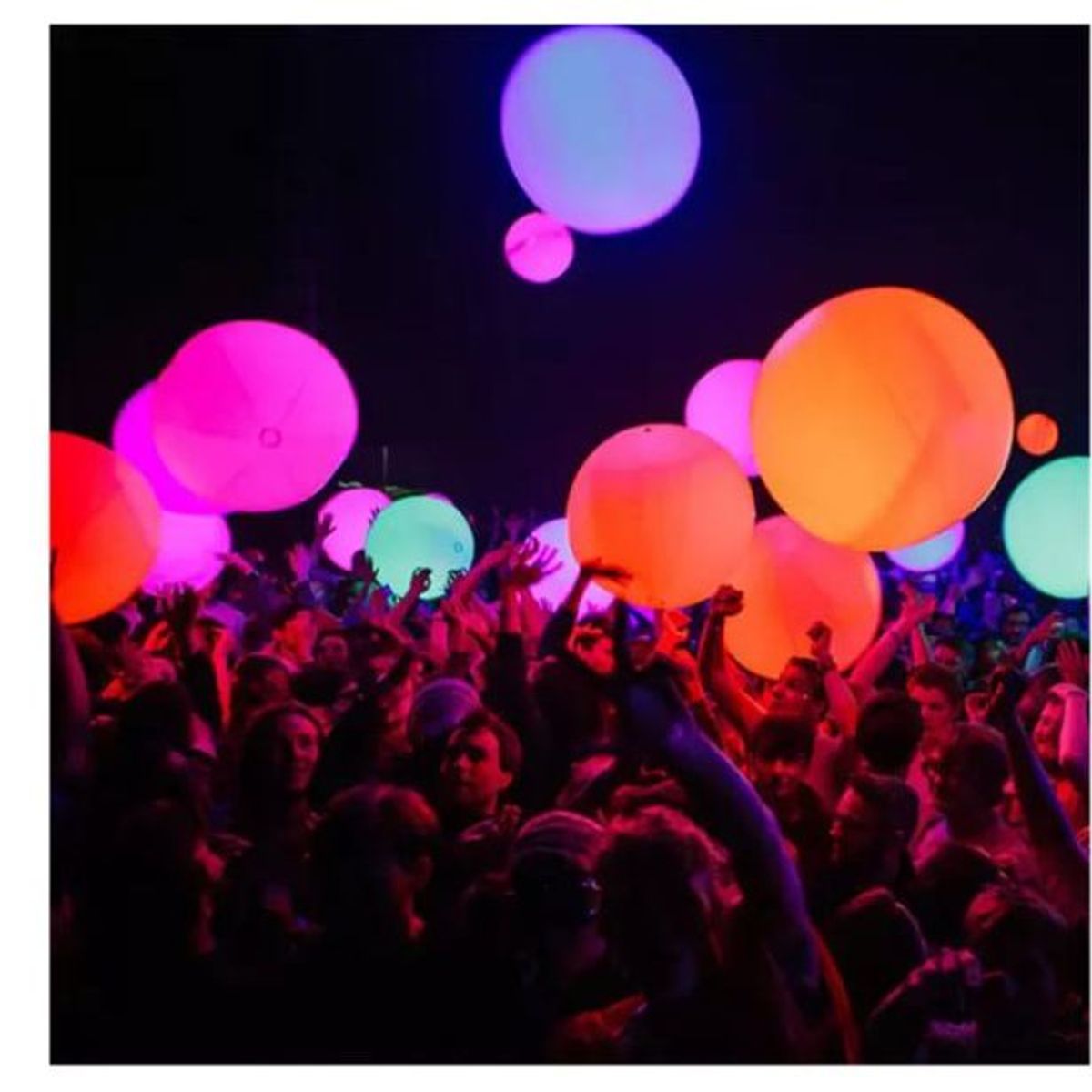 GENERICO - Pelota led playera  multicolor con control remoto