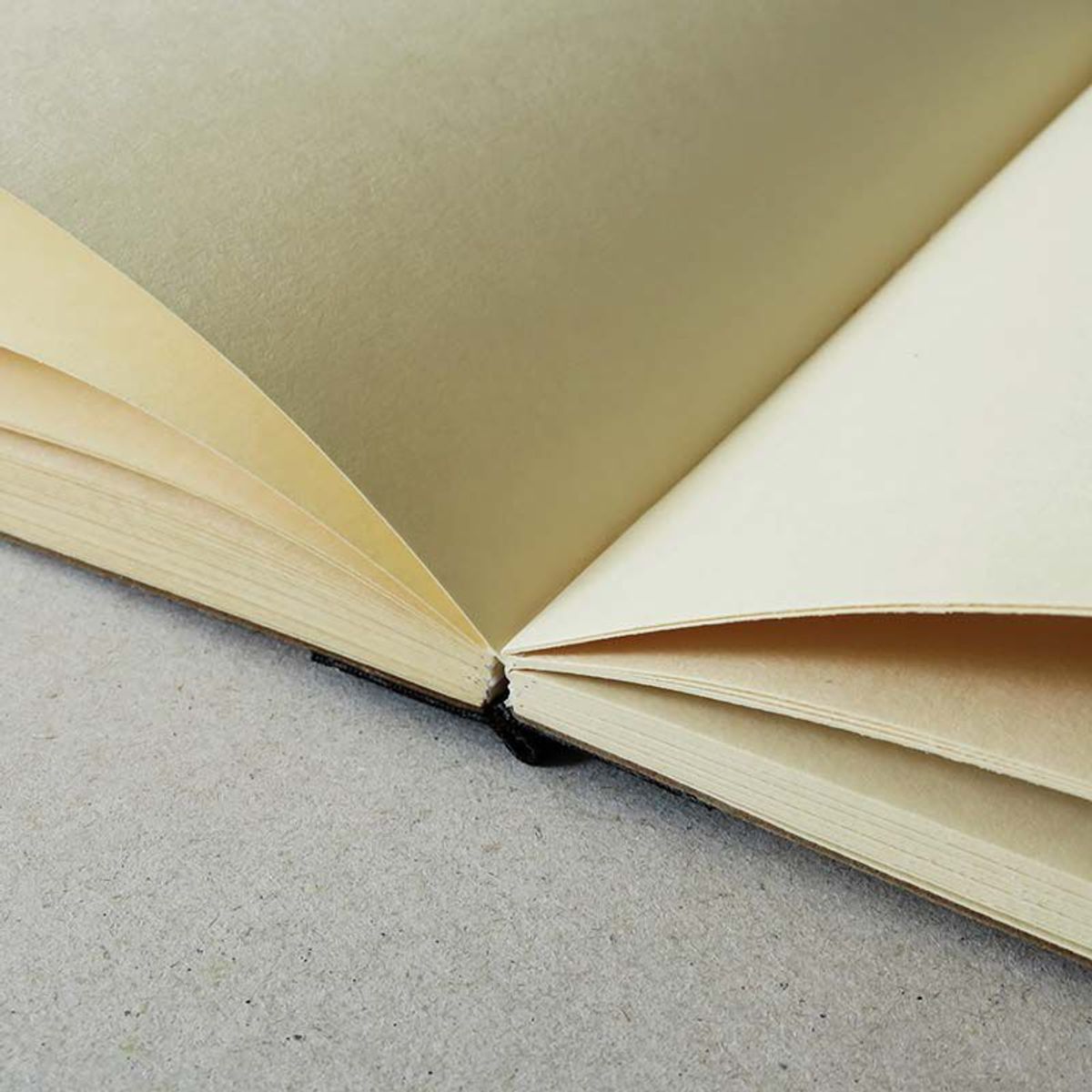 BOCETTOS - Bitácora Liner Cuadrada 21 x 21cm