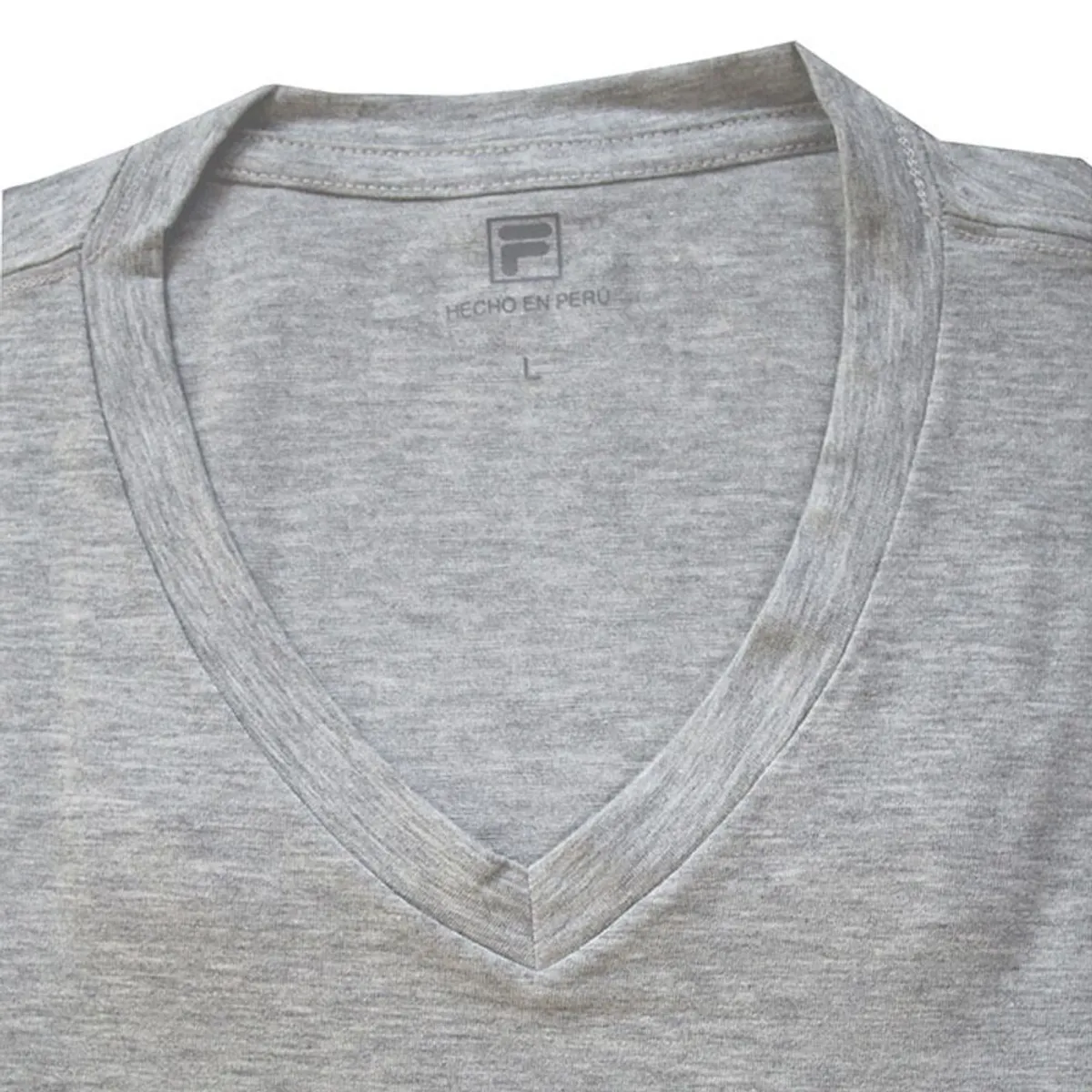 FILA - Polo Manga Larga Fila Cuello V Plomo.