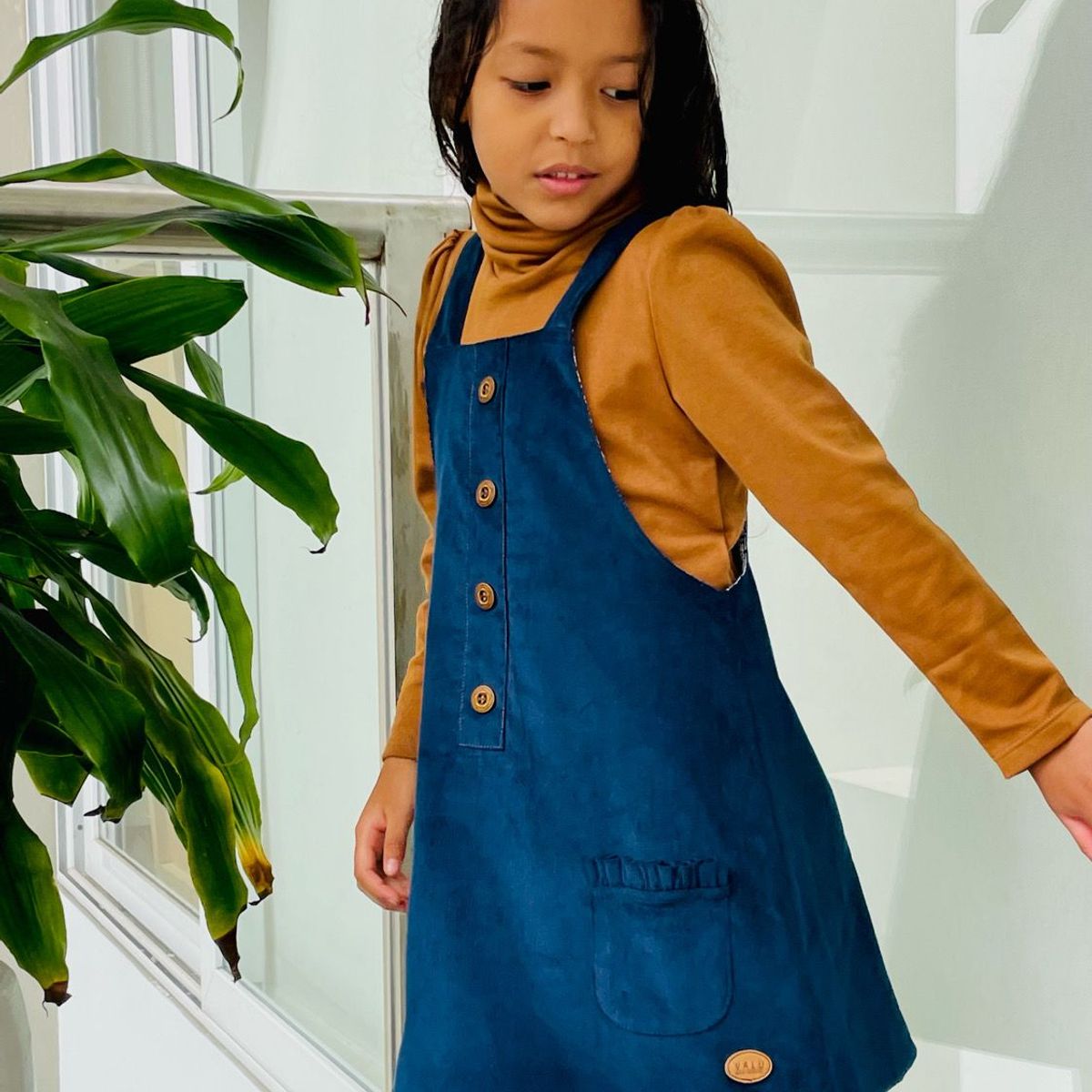 VALU MODA INFANTIL - Jumper azul y cafarena camel