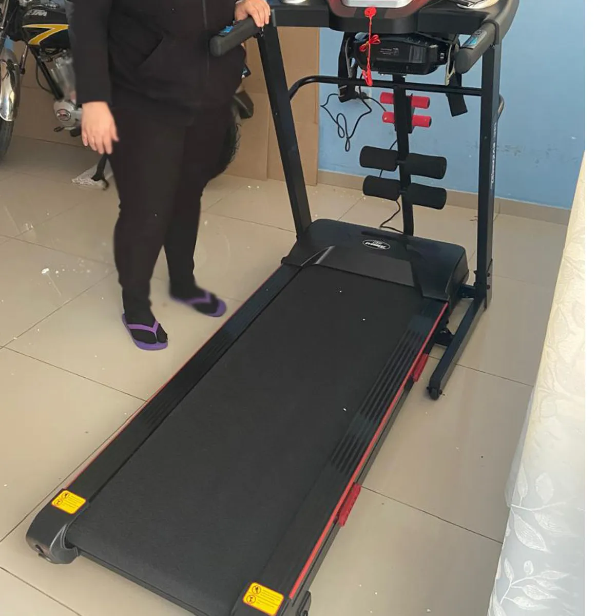 EVERBEST - Trotadora Corredora Eléctrica 2-5Hp Con MASAJEADOR REDUCTOR