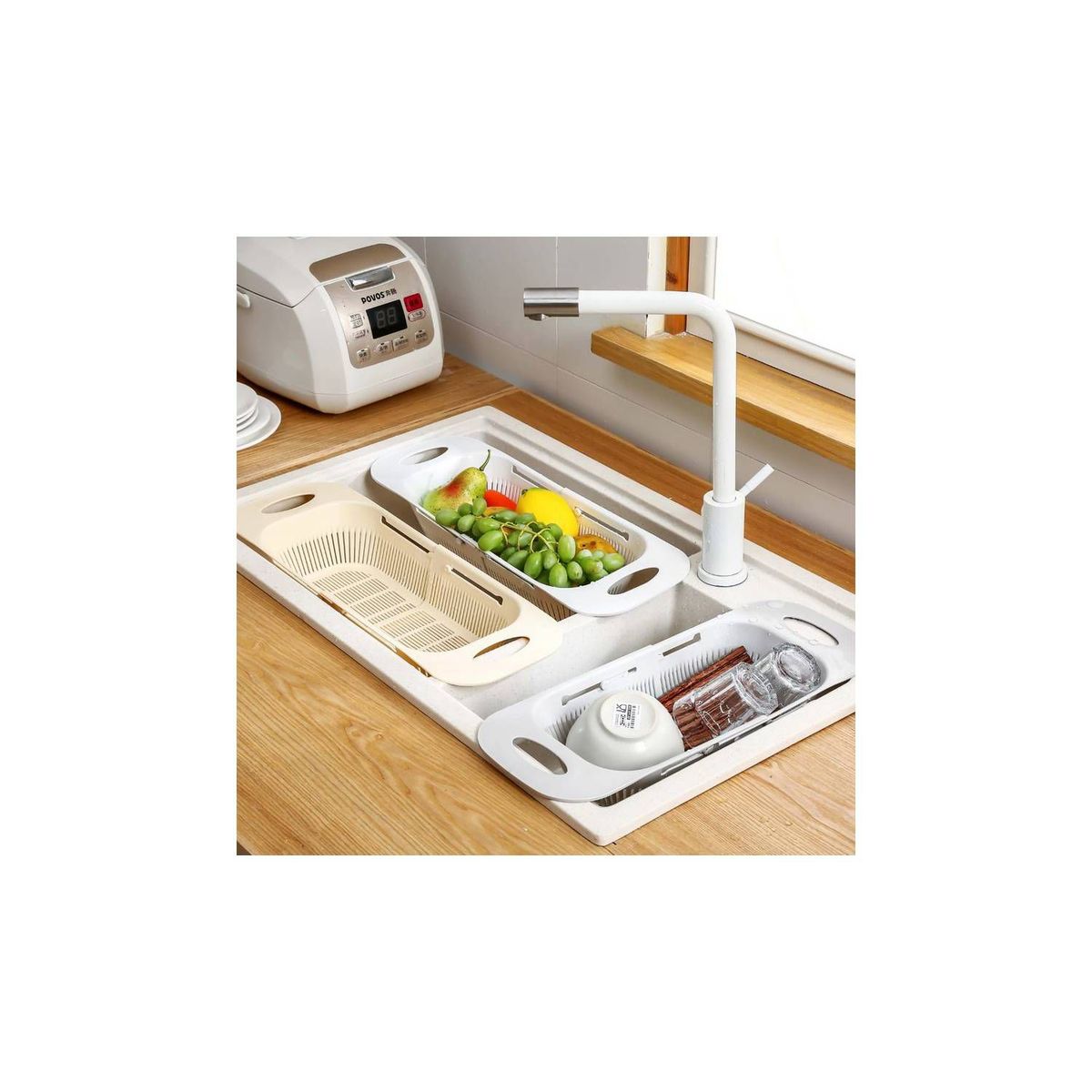 GENERICO - Escurridor retráctil sobre el lavadero frutas verduras vasos cubiertos
