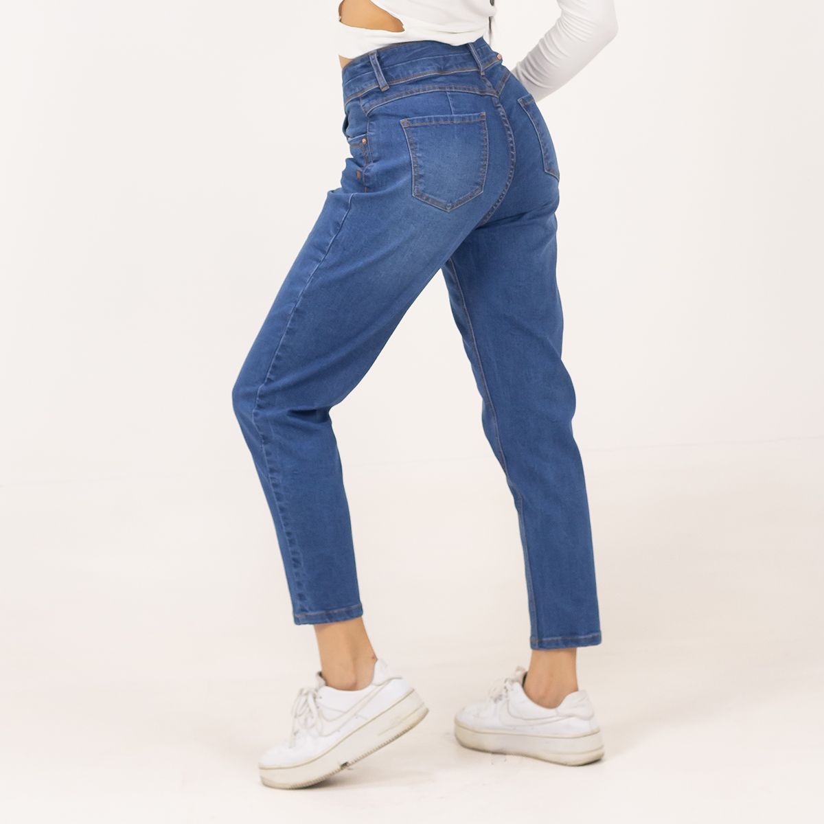 BELLTON'S - JEAN RECTO BASICO MUJER BELLTONS VIVECA