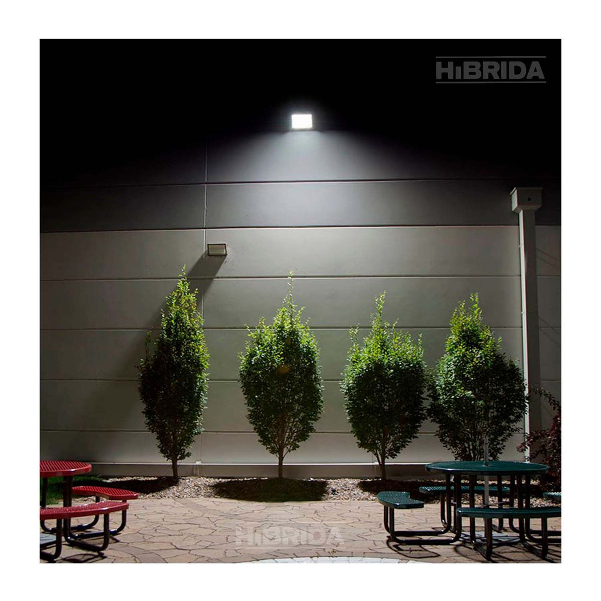 TOTAL TOOLS - REFLECTOR TOTAL LED 30W EXTERIORES INTERIORES PORTÃTIL LUZ - TLFL3301