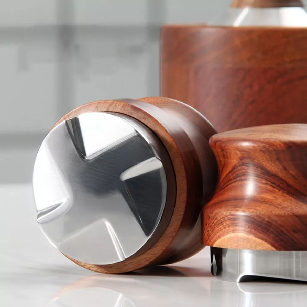 LIMA CON CAFEINA - Distribuidor Nivelador 51mm - de madera para compactar café PREMIUM