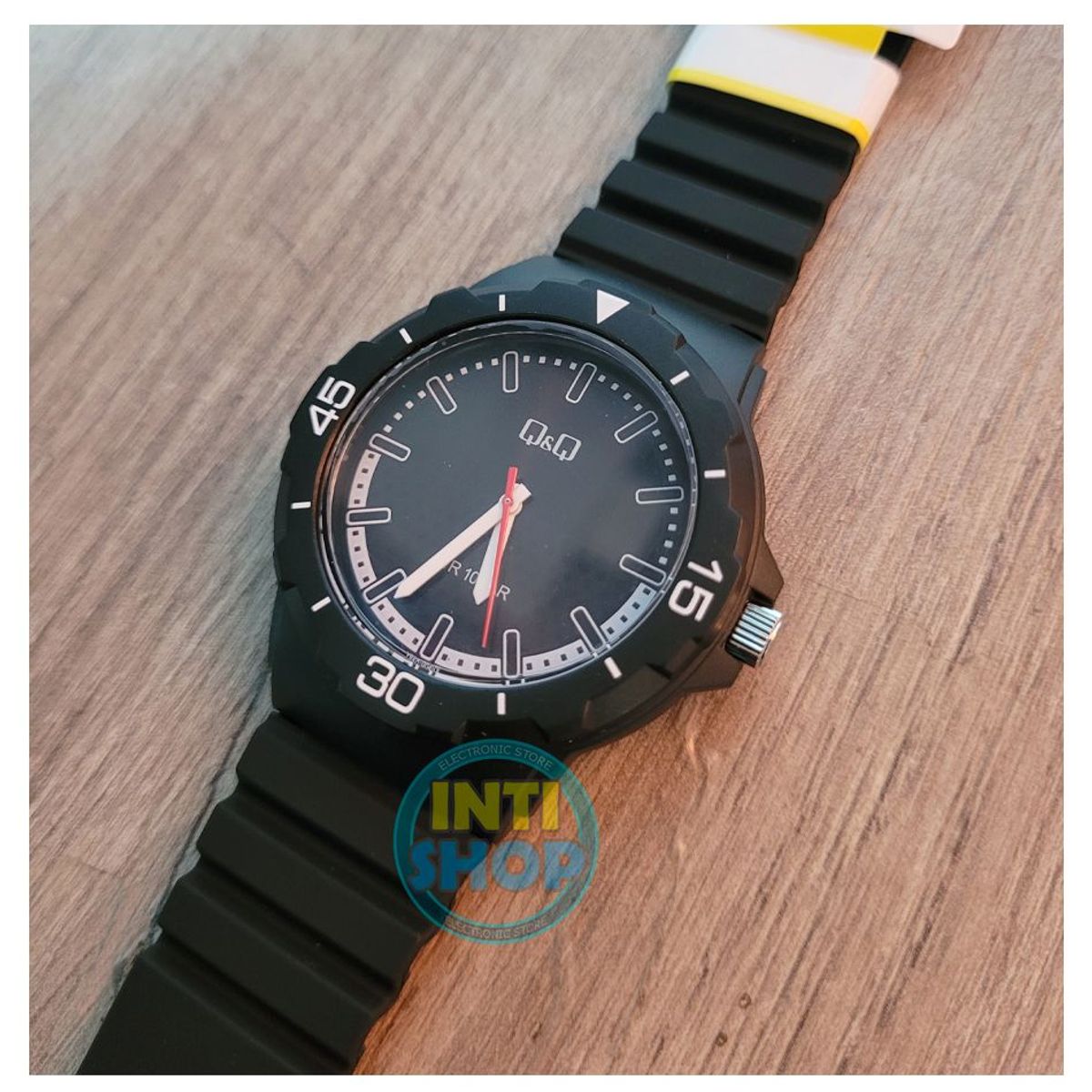 Q AND Q - Reloj Hombre QQ Analogico Deportivo Acuatico - Negro