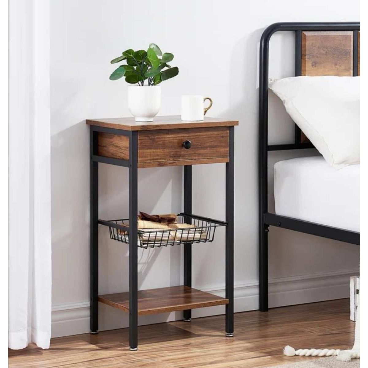 VENTITAS HOME - Velador Mesa Auxiliar Mayhem Ventitas Home Caramelo