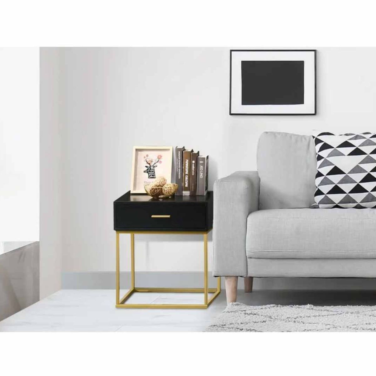 VENTITAS HOME - Mesa Auxiliar Velador Deluxe Marcia Ventitas Home Negro y Dorado