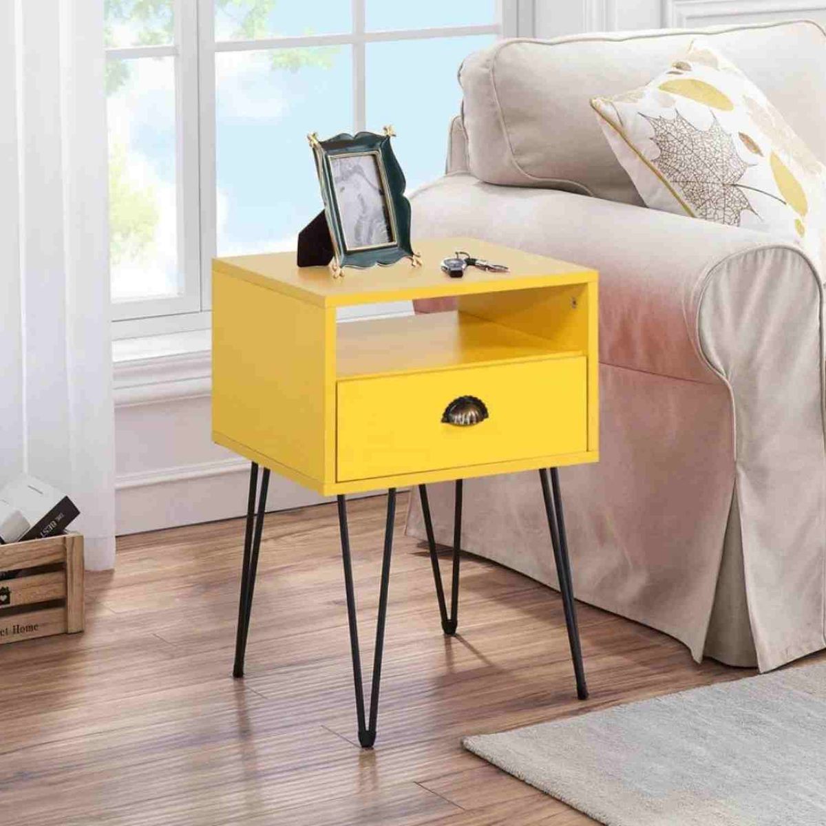 VENTITAS HOME - Velador Minimalista Amanda Ventitas Home Mango