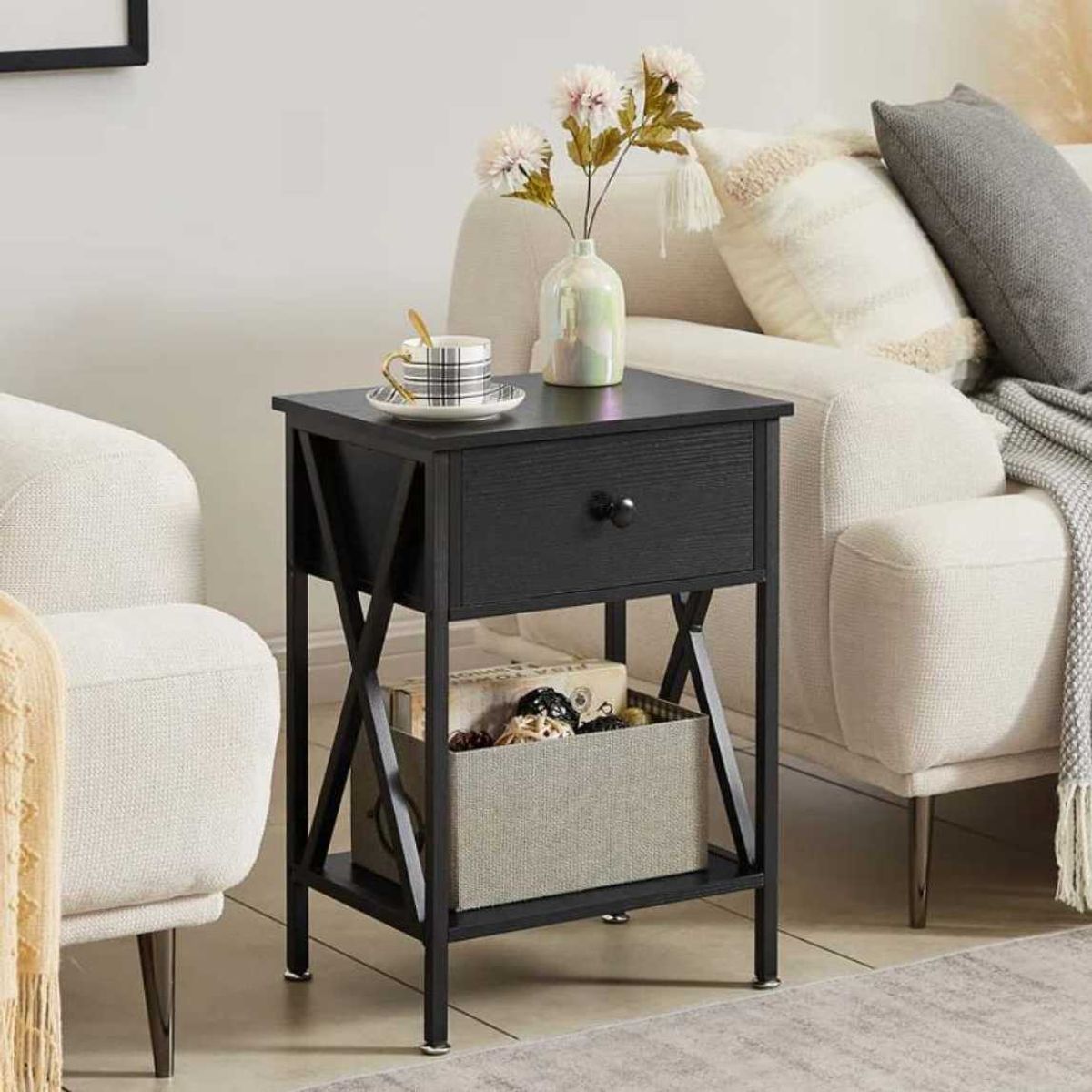 VENTITAS HOME - Velador Mesa de Noche Industrial Kolea Ventitas Home Negro