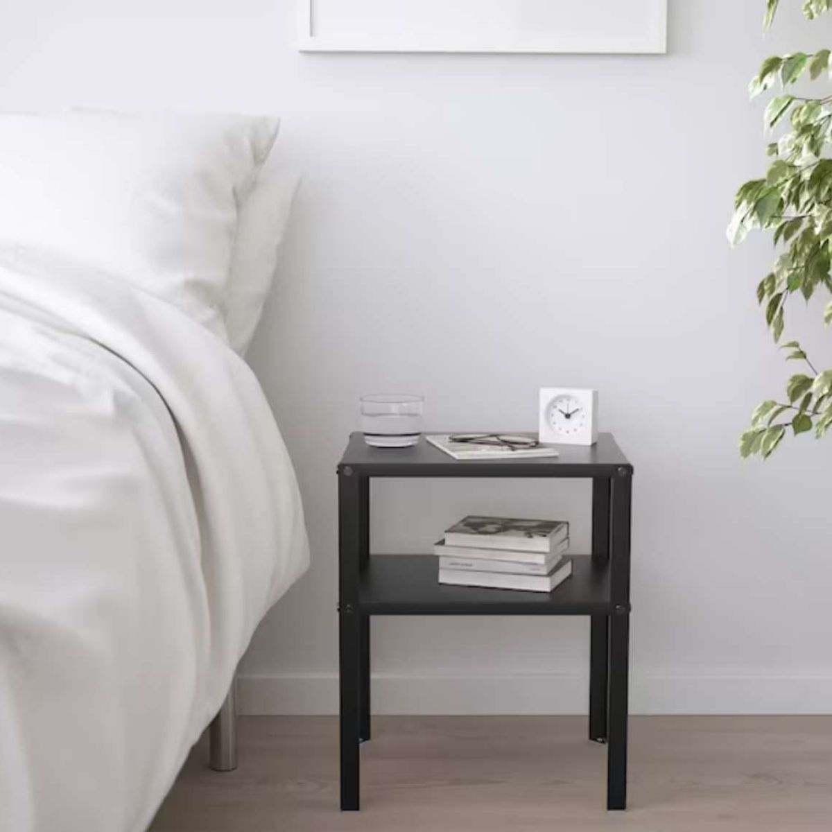 VENTITAS HOME - Velador Minimalista Yatina Ventitas Home Negro