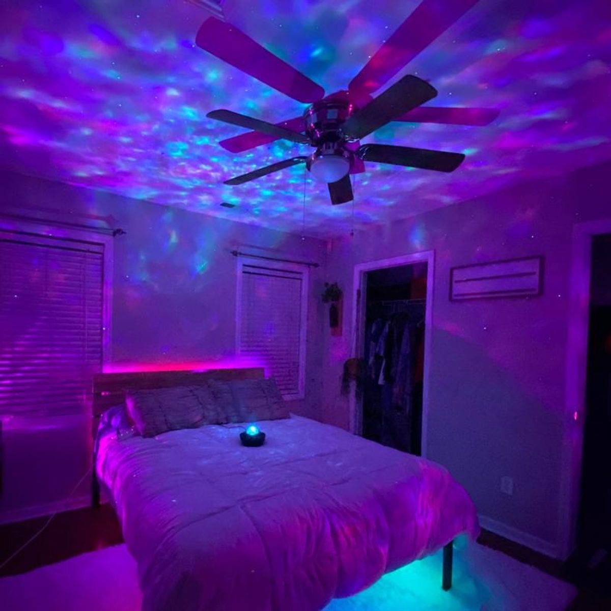 GENERICO - Proyector De Luces Galaxia Estrellas Parlante Bluetooth