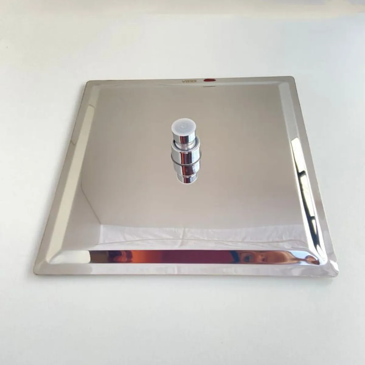 GREEN HOUSE - DUCHA CUADRADA DE 8 PULGADAS MAS BRAZO CUADRADO