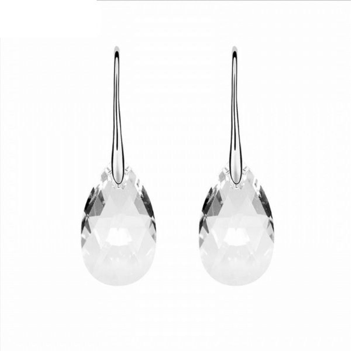 FERNANDA ROMERO JOYAS Y ACCESORIOS - Aretes "Gotas de Cristal"  - Transparentes Delicados elaborados en plata