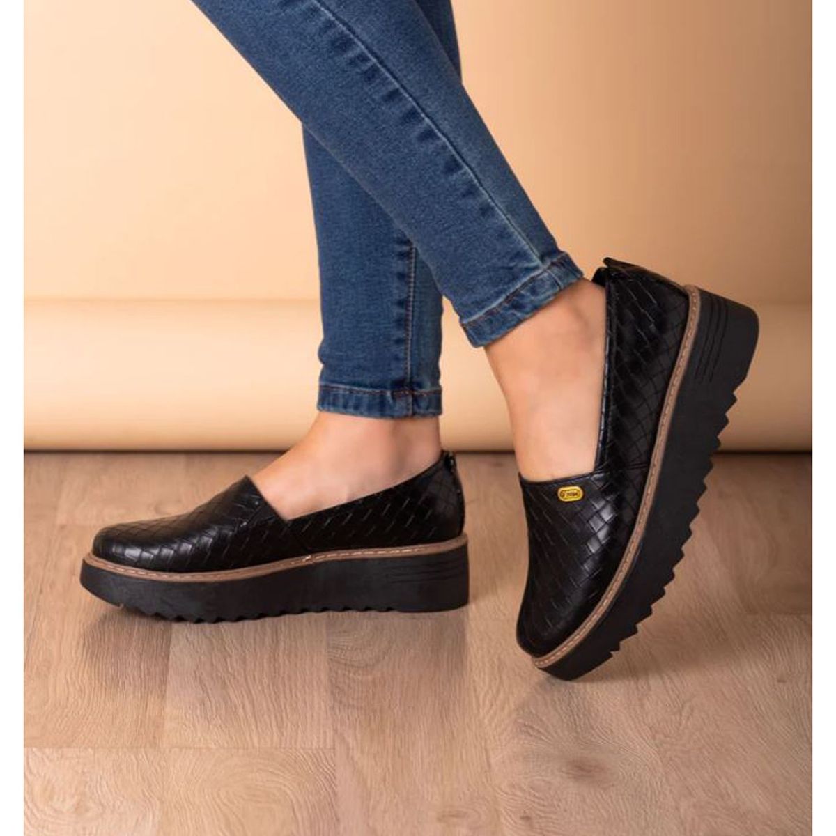 NEBULA - Mocasin Vratsa - Nebula - Negro Cuero