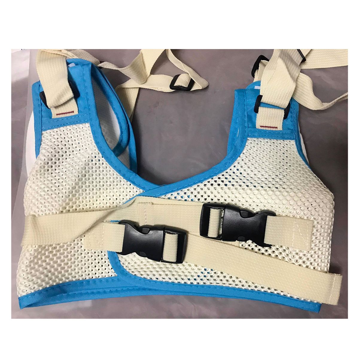 GENERICO - Arnes caminador malla celeste para bebe