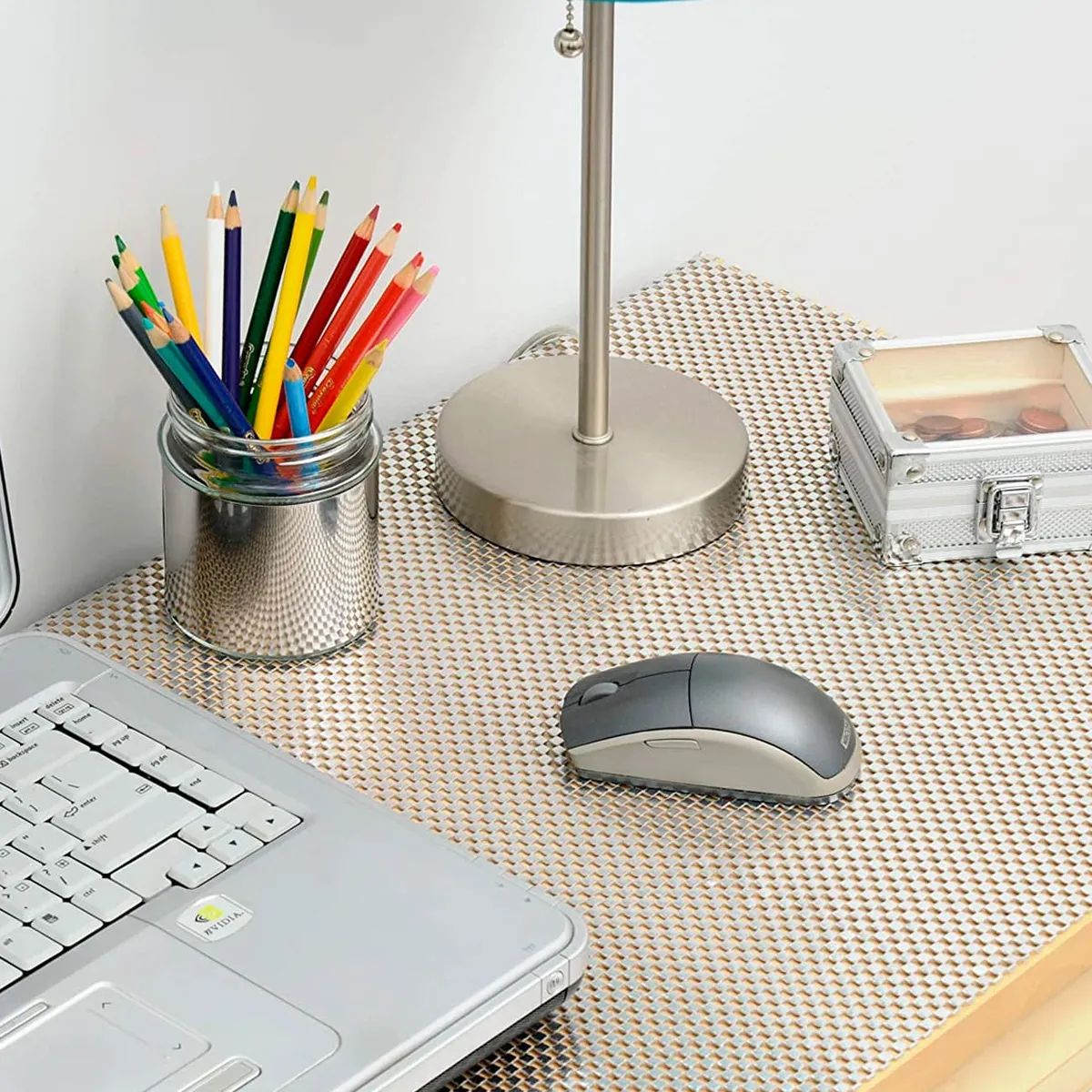 CONTACT - Cobertor Premium Metálico No Adhesivo Plata 45.72 x 121.92 cm