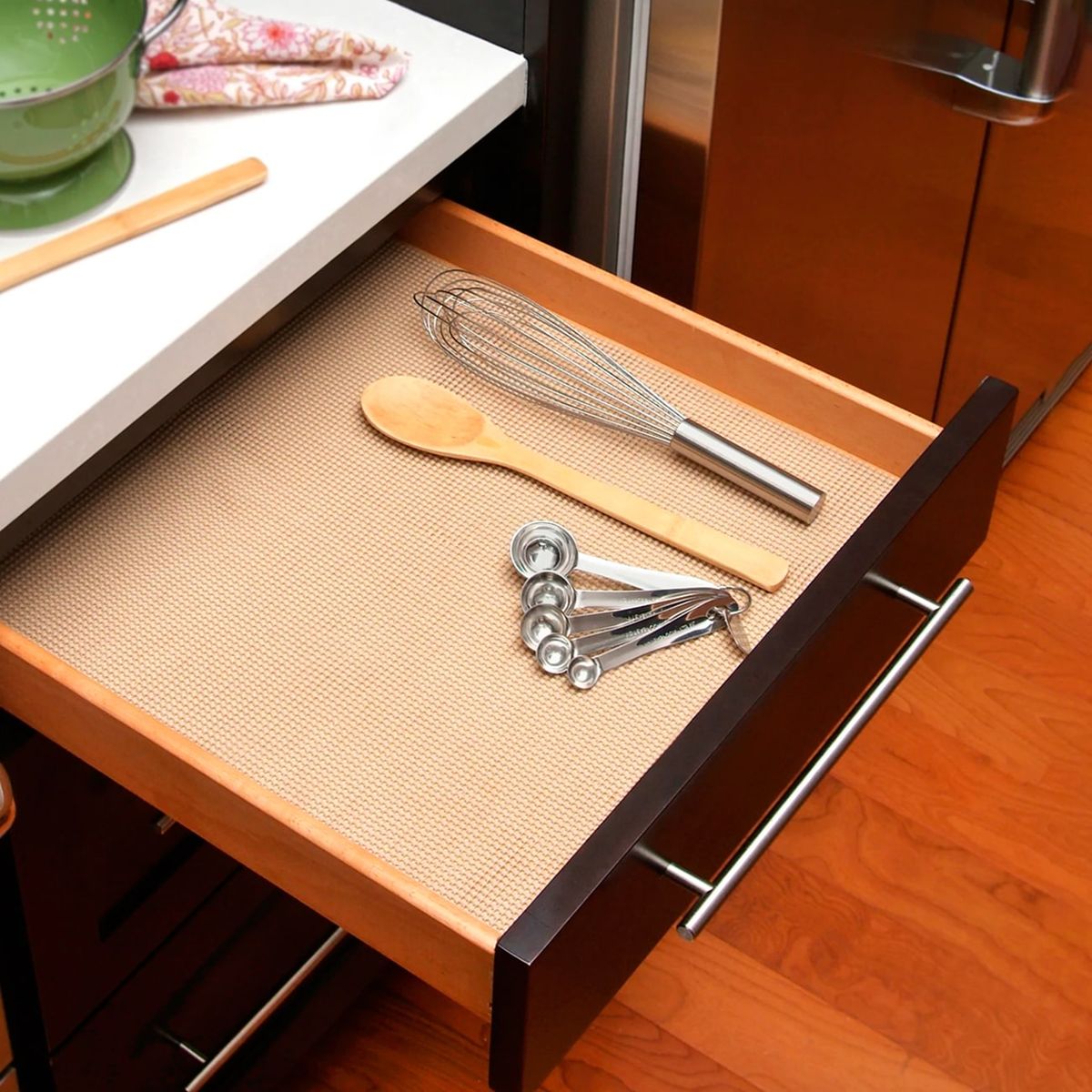 CONTACT - Cobertor Premium No Adhesivo Gris Pardo 30.48 x 150 cm