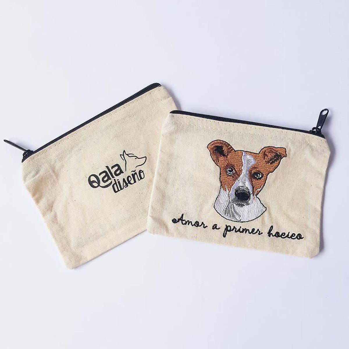QALA DISEÑO - Monedero Bordado - Qala Diseño - Perro Jack Russell