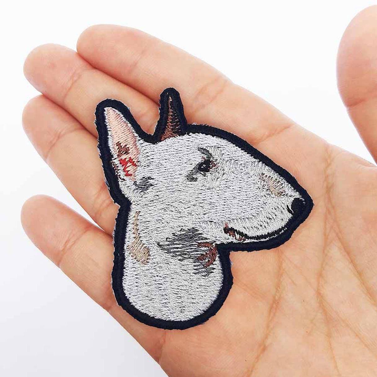 QALA DISEÑO - Parche Bordado - Qala Diseño - Perro Bull Terrier