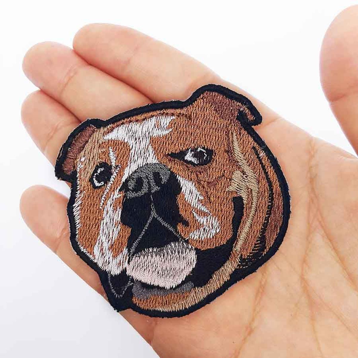 QALA DISEÑO - Parche Bordado - Qala Diseño - Perro Bulldog Inglés