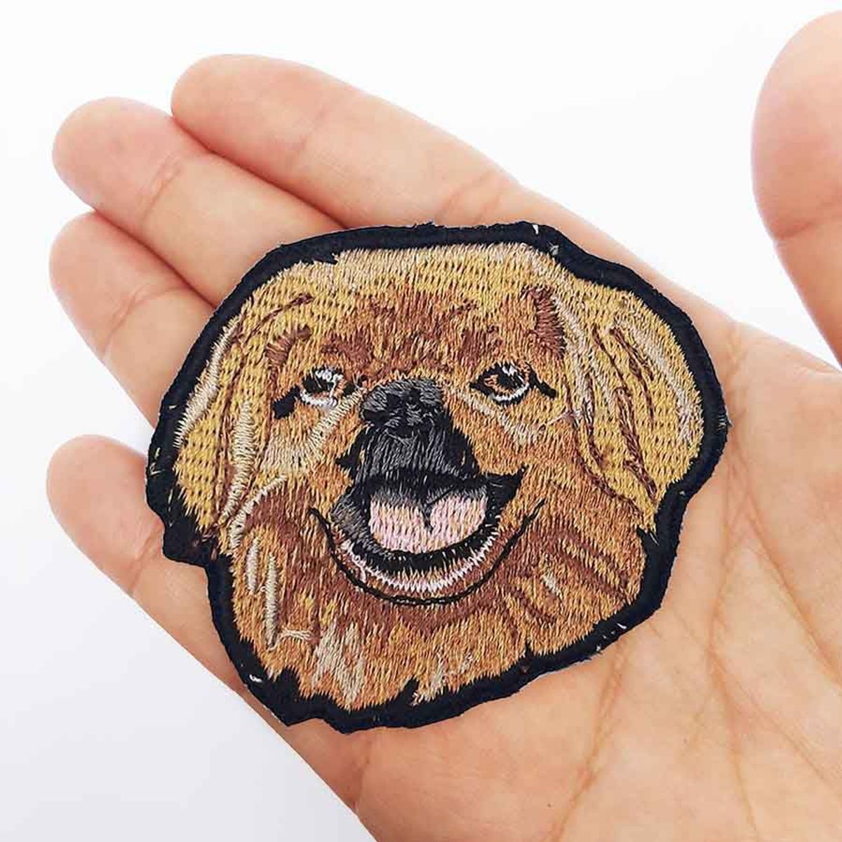 QALA DISEÑO - Parche Bordado - Qala Diseño - Perro Pekinés