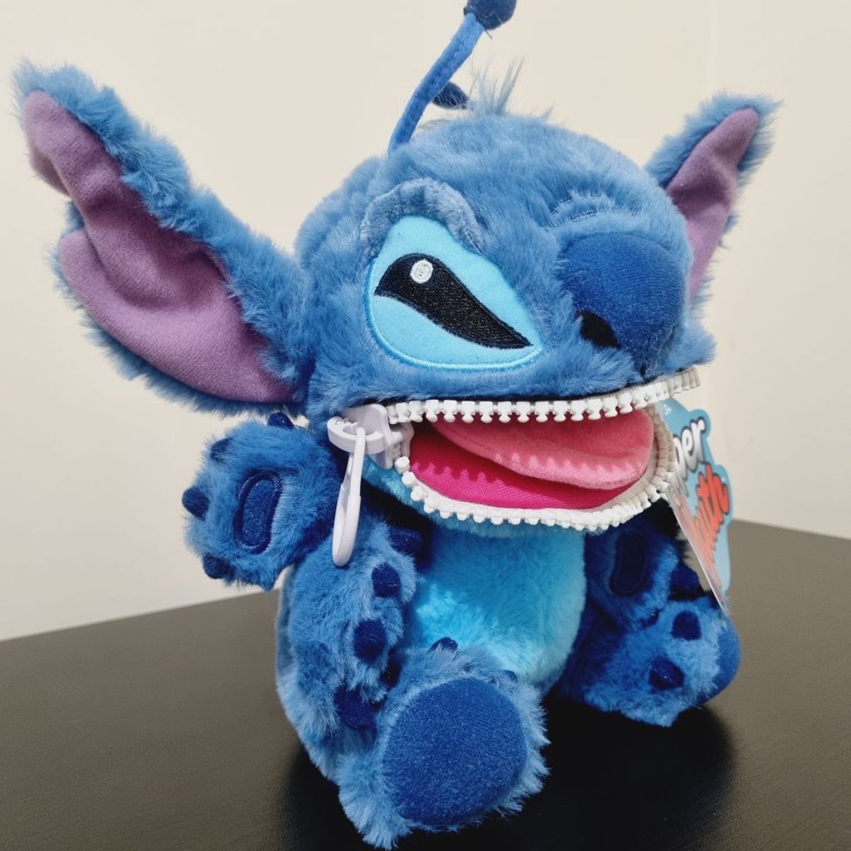 QUANTUM MECHANIX - Peluche Stitch forma Alien - Disney Lilo y Stitch premium ex