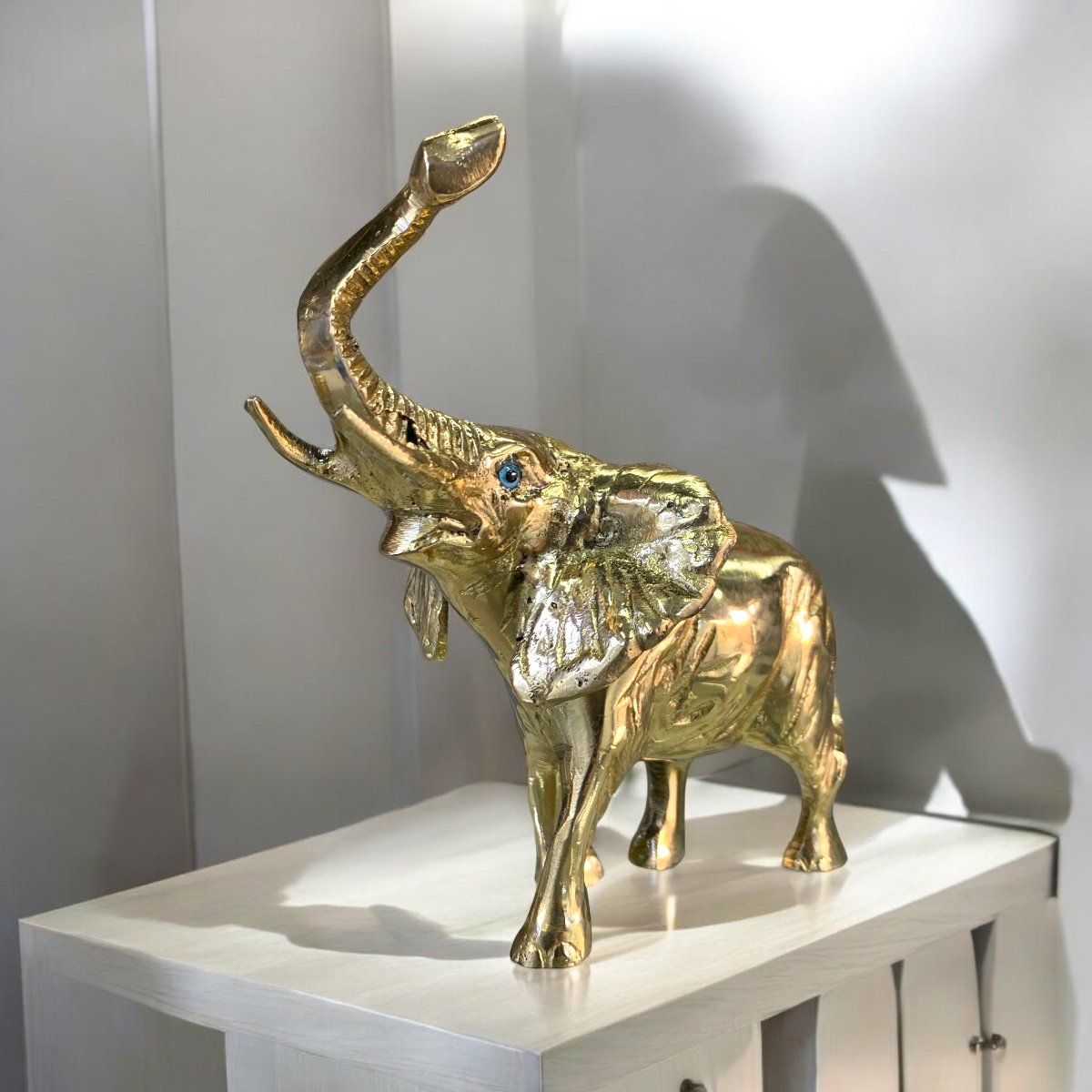 MFAP BRONCERIA Y ANTIGUEDADES - Elefante Fuerza tranquila en bronce