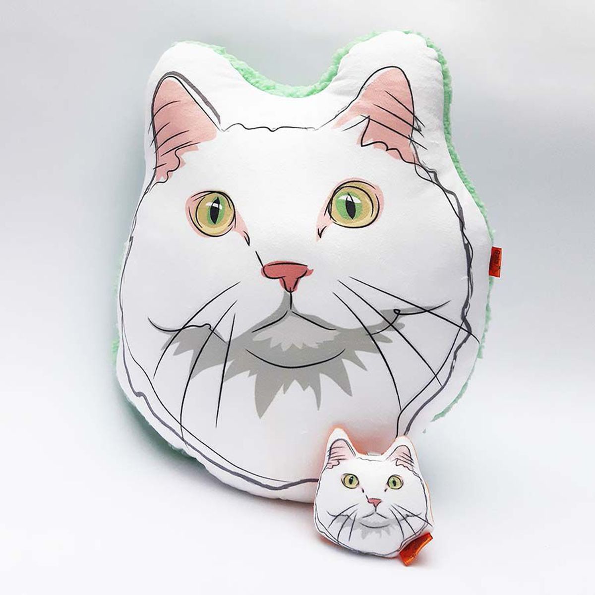 QALA DISEÑO - Pack Almohada y Llavero - Qala Diseño - Gato Blanco