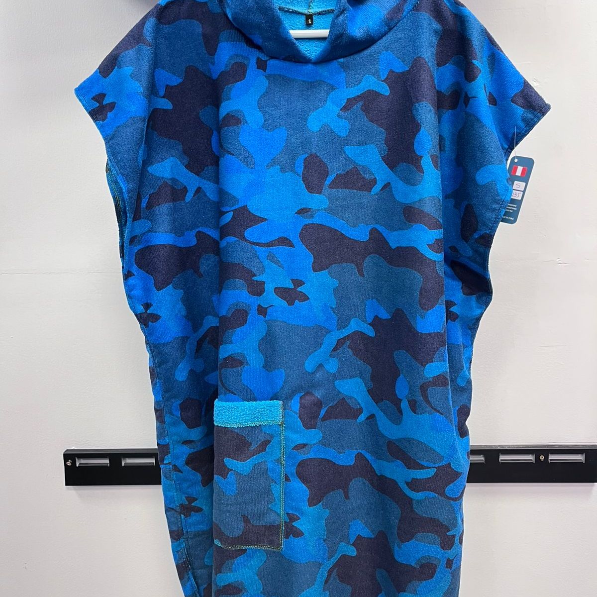 GENERICO - TOALLA PONCHO CORDANO ADULTO CAMUFLADO AZUL TALLA ML UNISEX