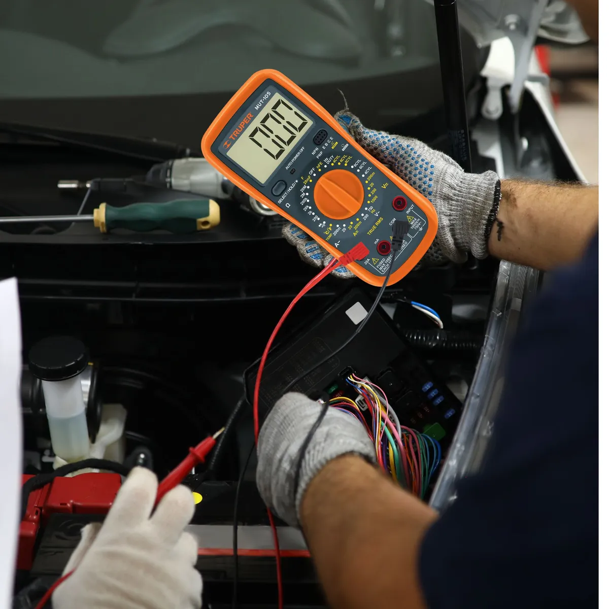 TRUPER - Multímetro digital Profesional para mantenimiento automotriz