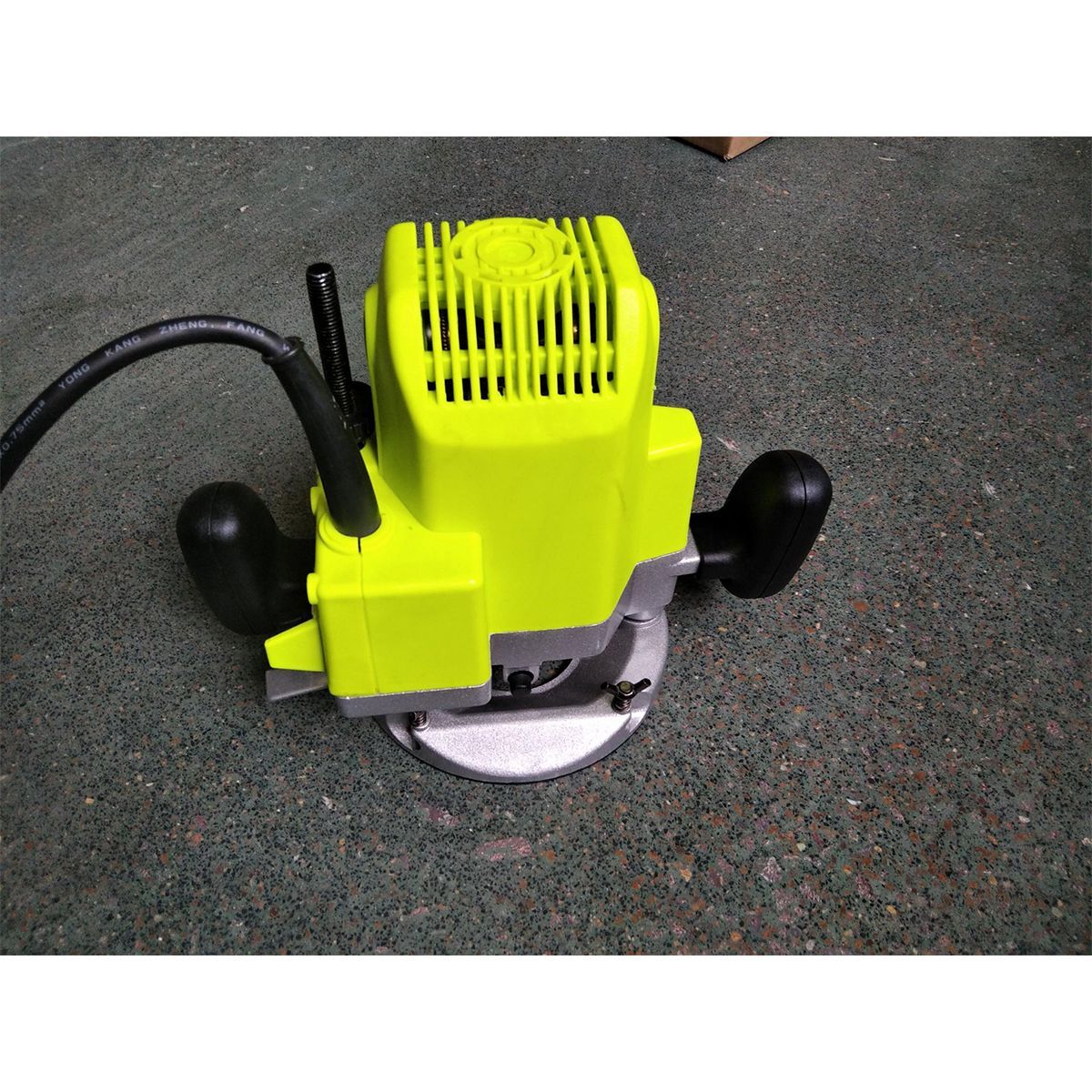 XCORT - Ruteadora de Superficie 1800W 12 127 MM XCORT Xmr02-12