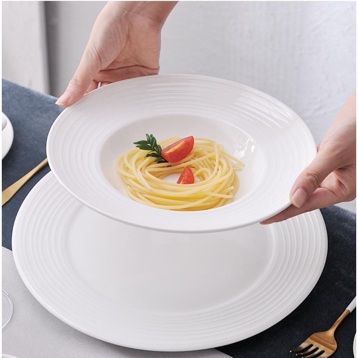 CORONA - 6 PLATOS DE SITIO DE PORCELANA MARCA CORONA