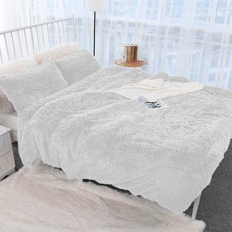 GENERICO - EDREDON DOS PLAZAS PELUCHE PELO CORTO blanco