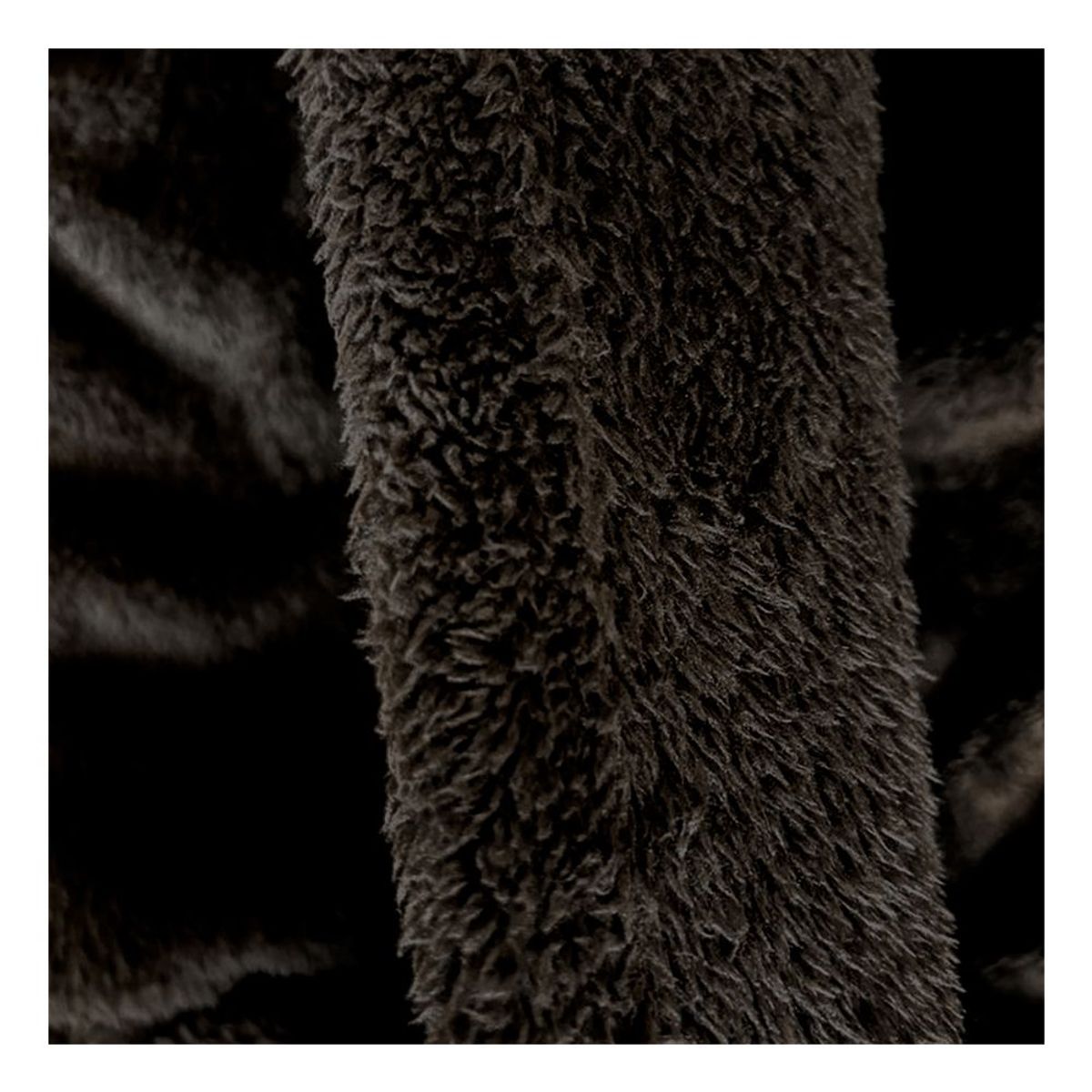 GENERICO - Cubrecama peluche corto queen size negro