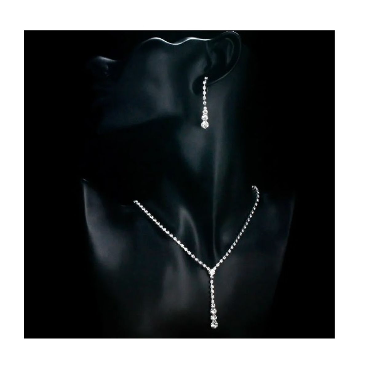 GENERICO - Set collar y aretes plateados elegantes cristal