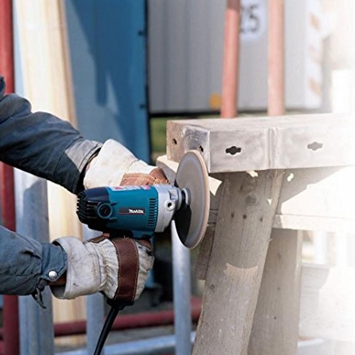 MAKITA - Lijadora De Disco 7 180mm 550w Gv7000 Makita