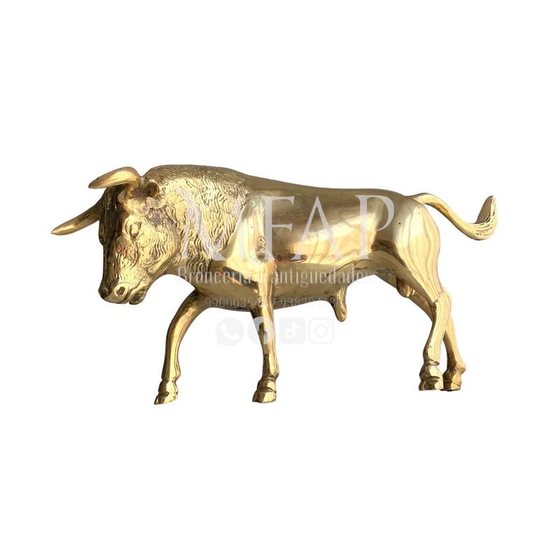 MFAP BRONCERIA Y ANTIGUEDADES - Toro embistiendo en bronce 18x36cm