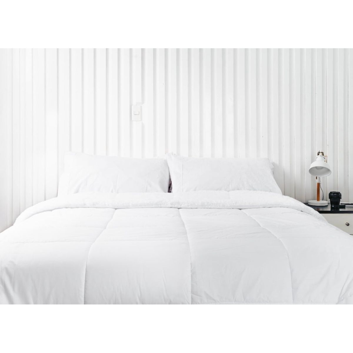 COBITEX HOME - Edredón queen 200 hilos blanco con reversible de corderito cobitex 100% algodón