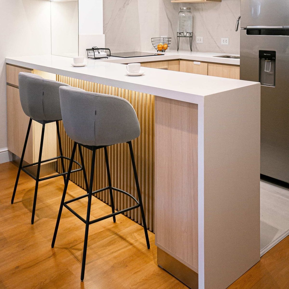 NIHM - Silla Alta de Bar Siba Gris Claro