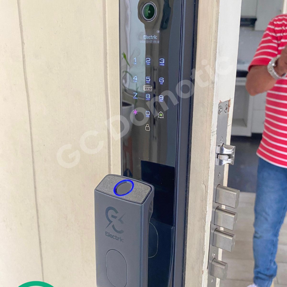 GENERICO - CERRADURA SMART CON 7 APERTURAS VIDEO PORTERO  COLOR NEGRO