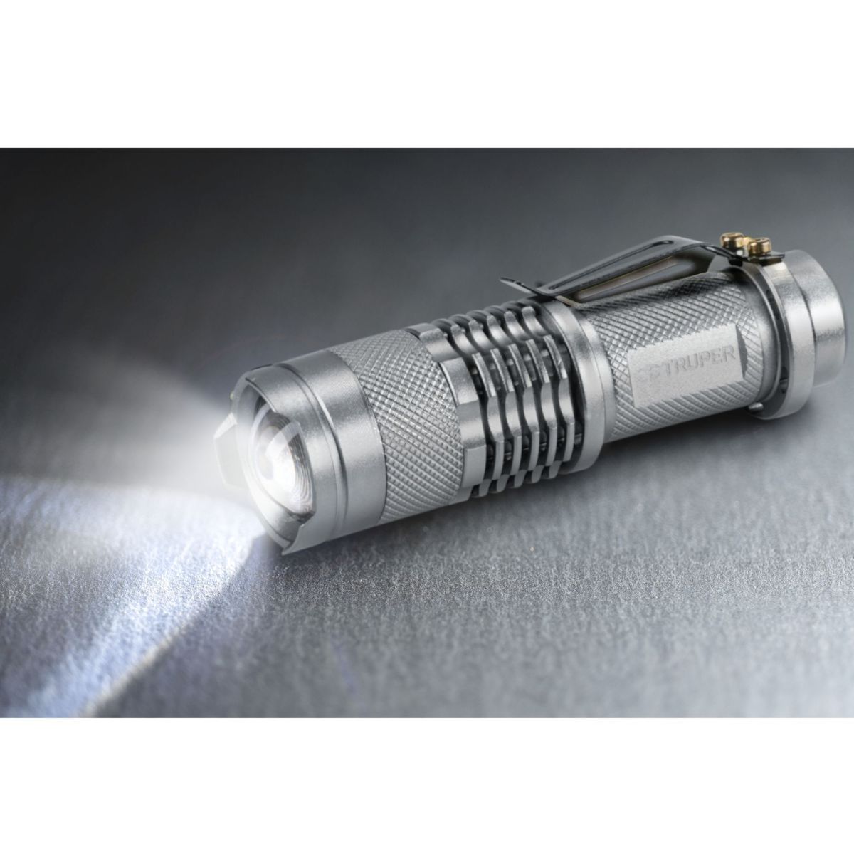 TRUPER - Linterna potente de aluminio led 40lm truper pack 4