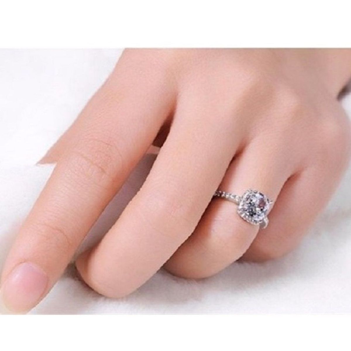 GENERICO - Anillo de Compromiso Alianzas  Diamonds Bañado en Oro Blanco  Genieka