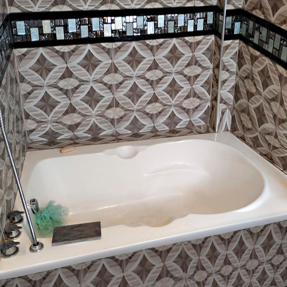 GENERICO - TINA BAÑERA BAMBINA III 151 * 0.82 COLOR BONNE