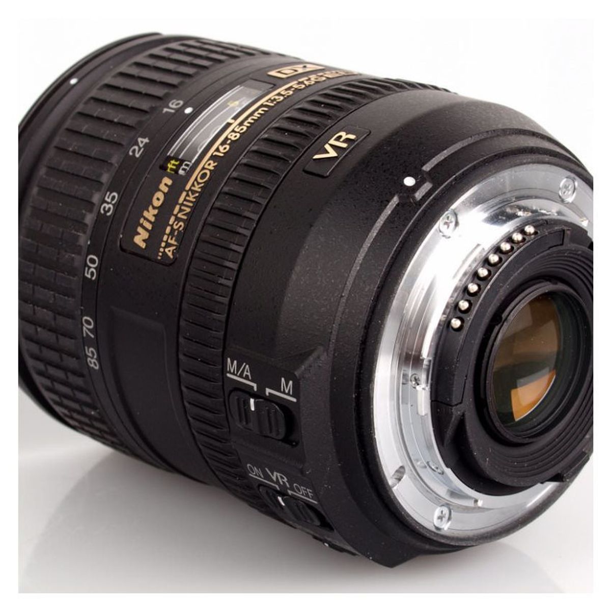 NIKON - Nikon AF-S DX NIKKOR 16-85mm f/3.5-5.6G ED VR Lens - Negro